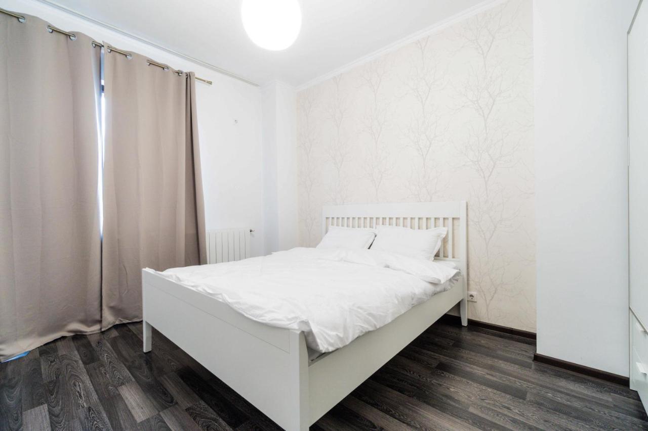 Luxury Baneasa Apartamento Bucarest Exterior foto